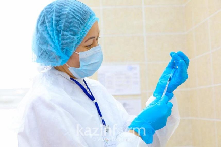 Сделать прививку против гриппа казахстанцам рекомендует Минздрав