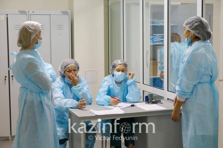 Почти четыре тысячи врачей не хватает в Казахстане