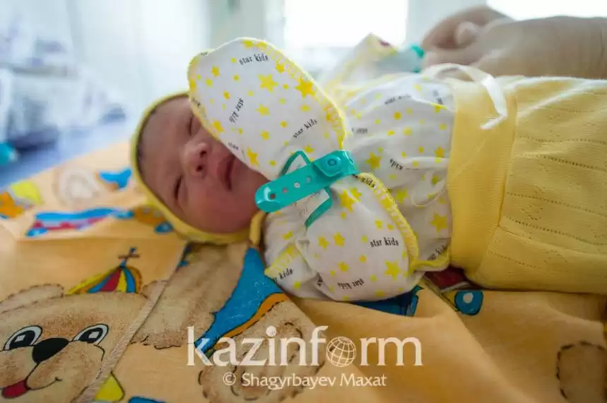 Свыше 400 тысяч детей ежегодно появляется на свет в Казахстане